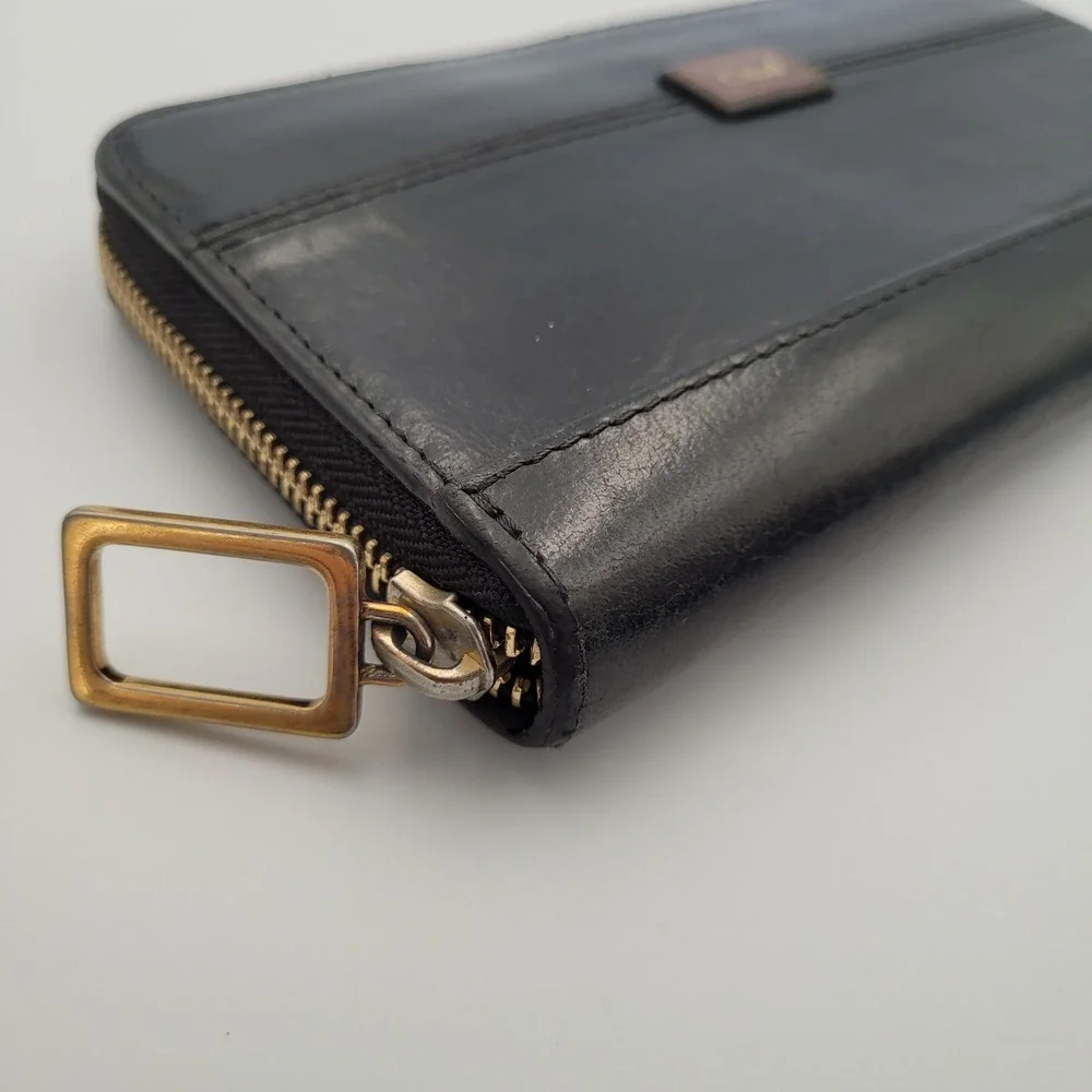 Chloe Black Leather Zip Around Long Wallet Gold Hardware Logo Plaque Large Quali